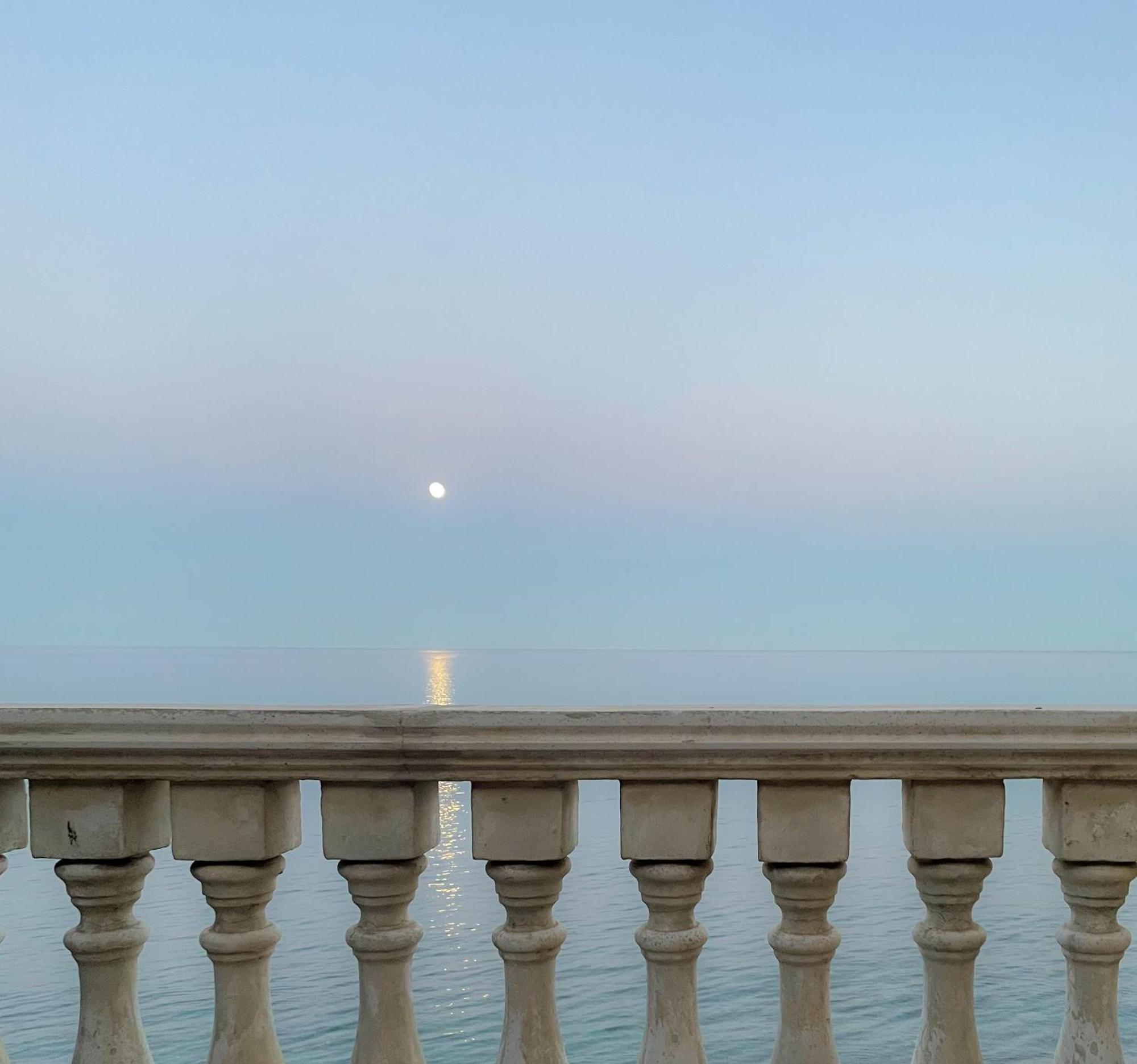 Maremare Apartments Giardini Naxos Bagian luar foto